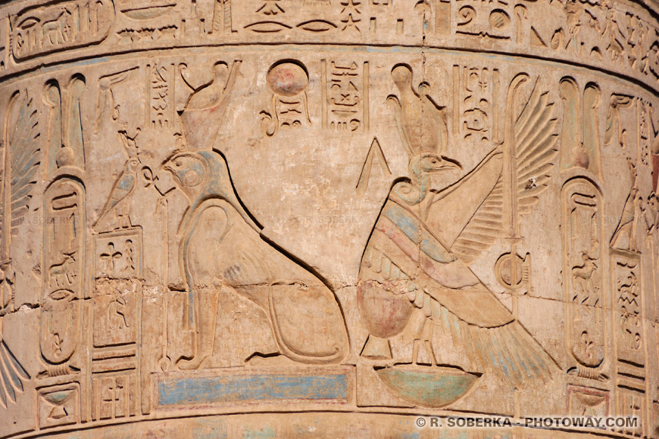 Kom Ombo column painting Kom Ombo column paintings