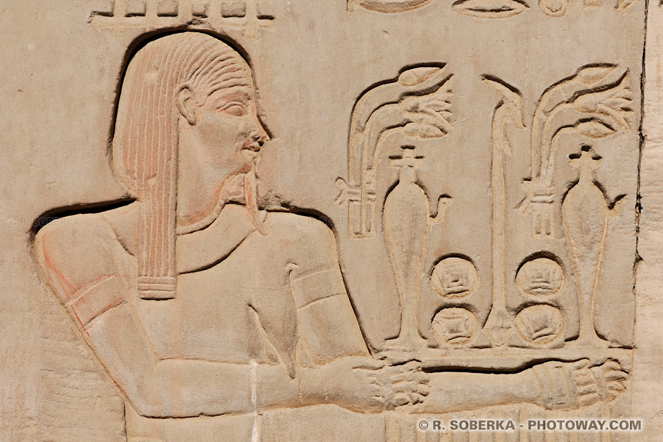Kom Ombo bas-reliefs Kom Ombo bas-reliefs