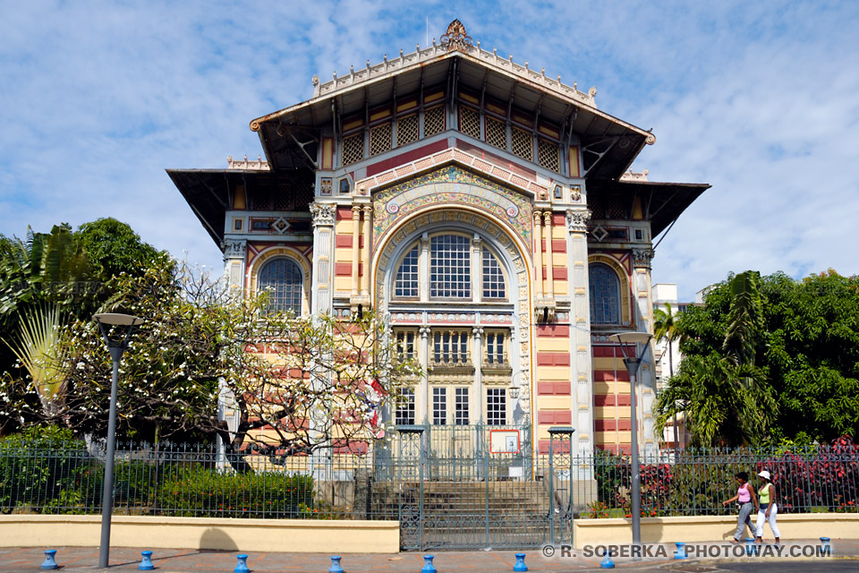 Building from the 1889 Paris Universal Exhibition