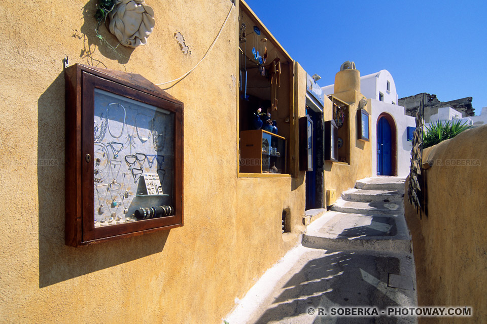 souvenir shops Santorini