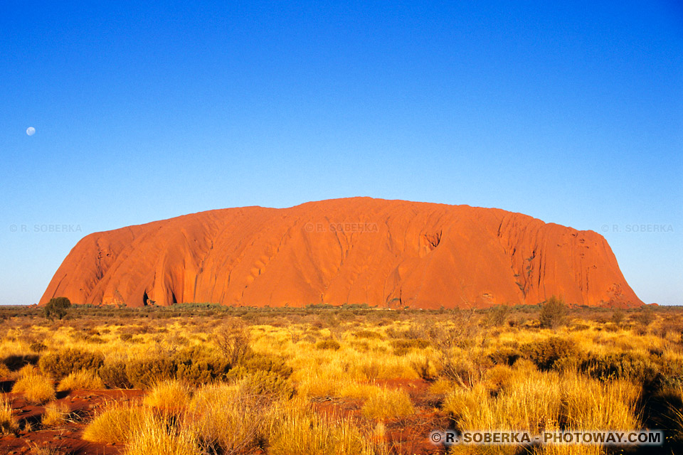 coucher de soleil sur Ayers Rock