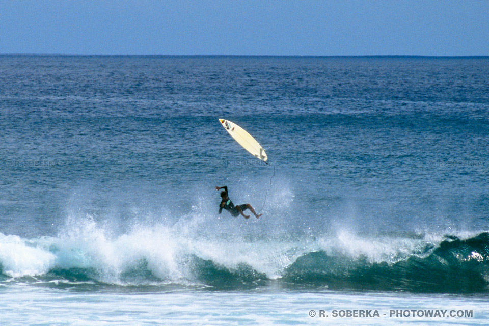 chutes de surfers