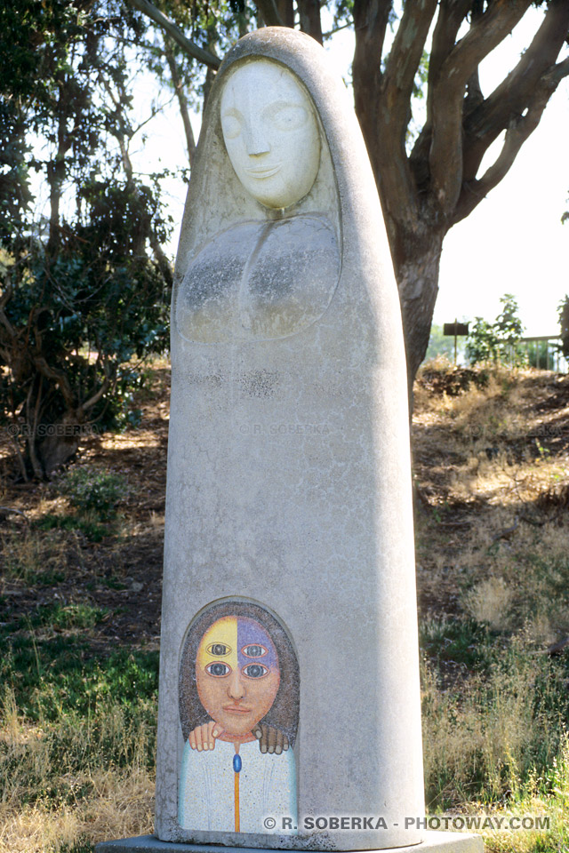 Photos de la sainte vierge de San Francisco : photo dans un parc en Californie