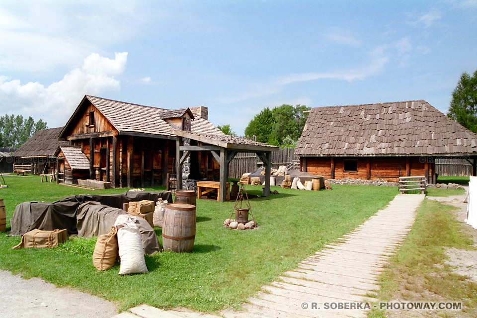 Tourisme au canada : Photos du village de Sainte-Marie aux Hurons