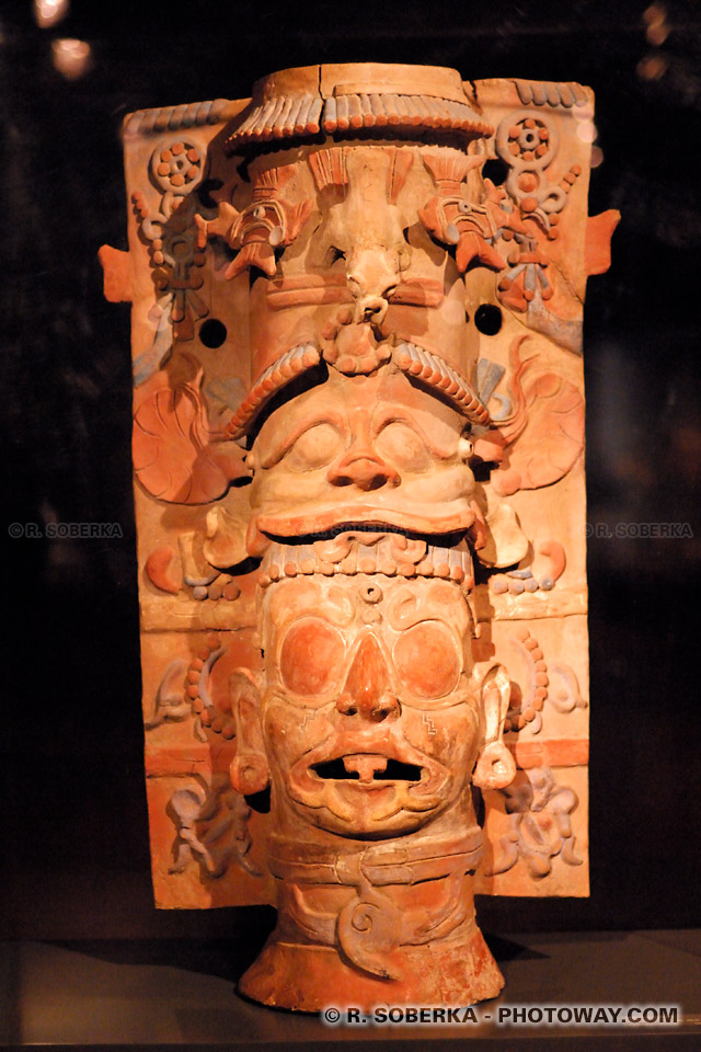 Photos de sculptures mayas : photo d'un encensoir maya