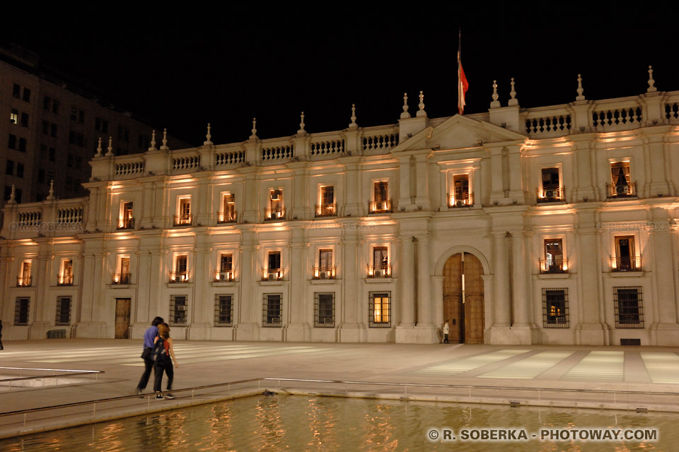 Photo de La Moneda et Histoire de la dictature du général Pinochet au Chili