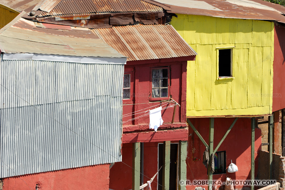 maison en tôles ondulées photos à Valparaiso au Chili