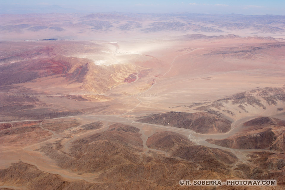 Photo aérienne du Chili et mines du désert d'Atacama