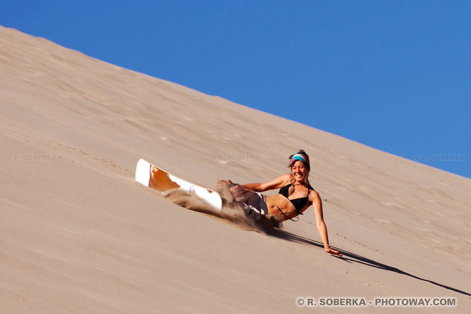 Surf dans dunes de sable au Chili images de la Vallée de la Mort