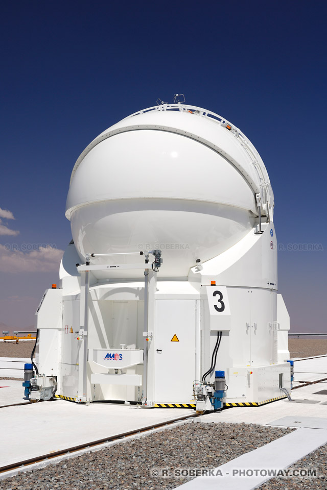 Télescope mobile au Chili Photo d'un télescope de l'ESO à Paranal