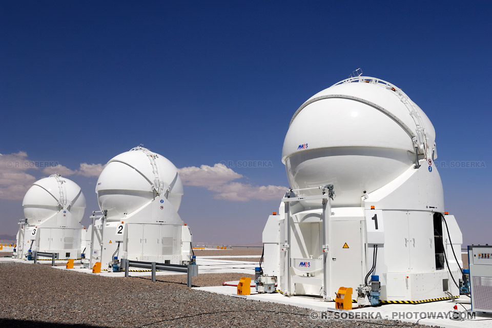 Télescopes auxiliaires AT de l'ESO photo à Paranal au Chili