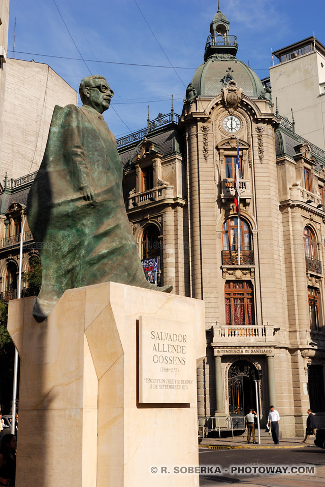 Photos de la statue de Salvador Allende à Santiago du Chili