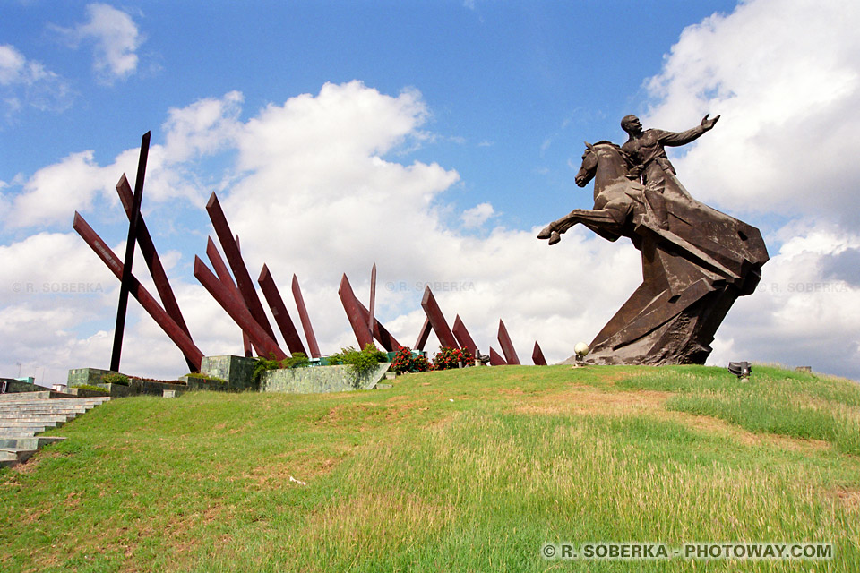 image Photos monuments staliniens images de la révolution castriste à Cuba