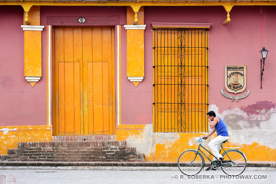 image photos d'art, cubain à bicyclette photo de Camaguey reportage à Cuba