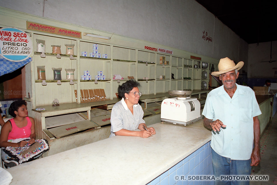 Magasin d'état à Cuba