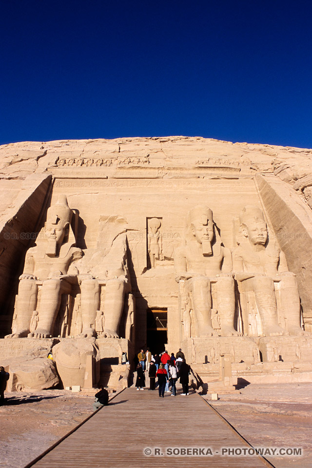 Photos du temple d'Abou Simbel photo et guide touristique en Egypte