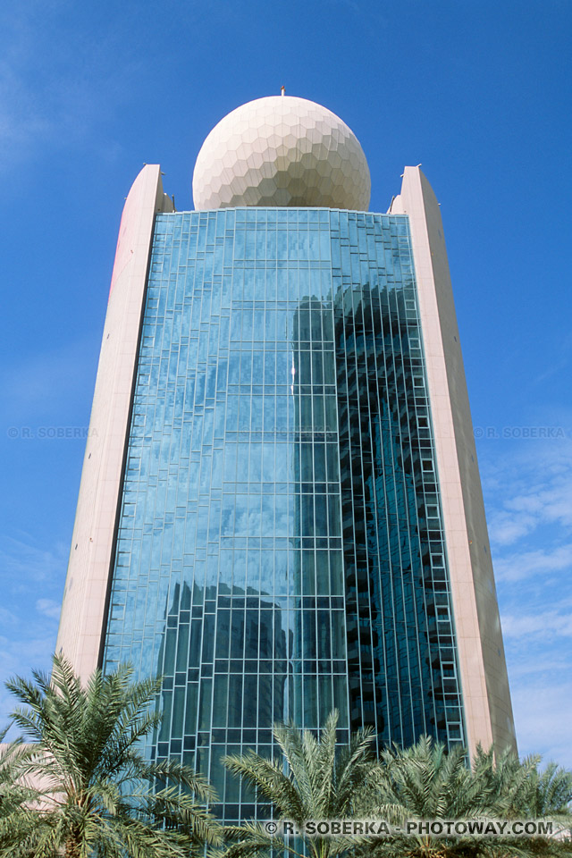 Image Photo de l'Etisalat Tower Dubaï photos aux Emirats Arabes Unis