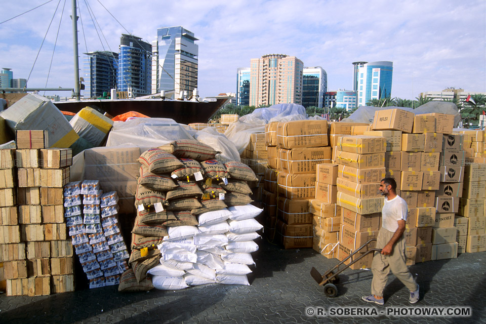 Image Photos d'iraniens photo d'un iranien docker à Dubaï Emirats Arabes