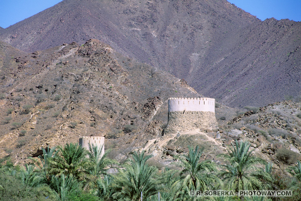 Image Photos Watchtowers photo Watchtower à Badiyah Emirats Arabes