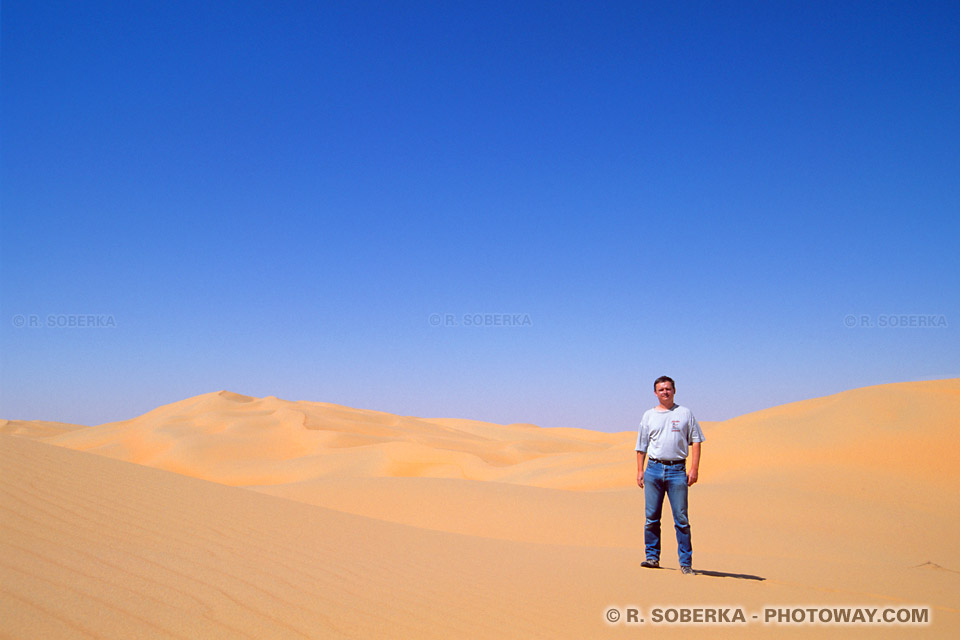 Image Photo de randonnée dans le desert photos randonnées déserts Arabes