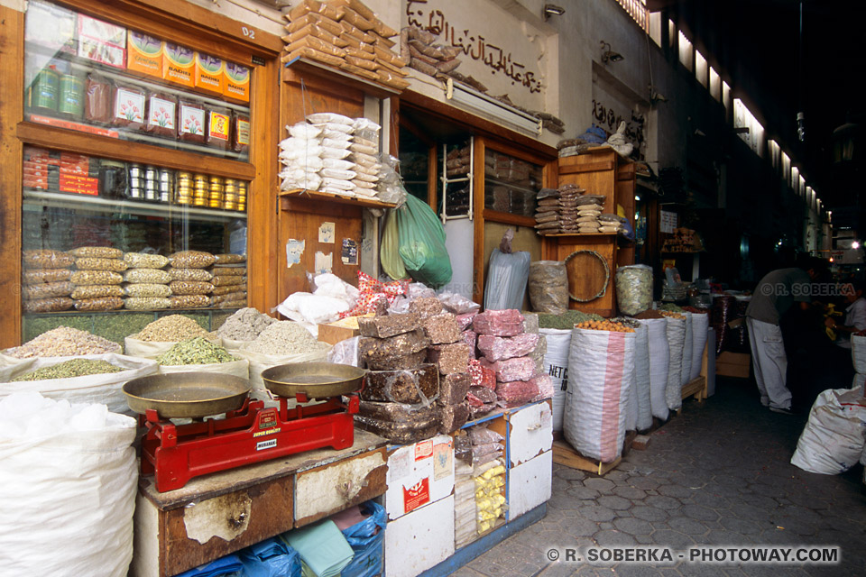 Image Photo des souks de Dubaï photos du Moyen-Orient Emirats Arabes