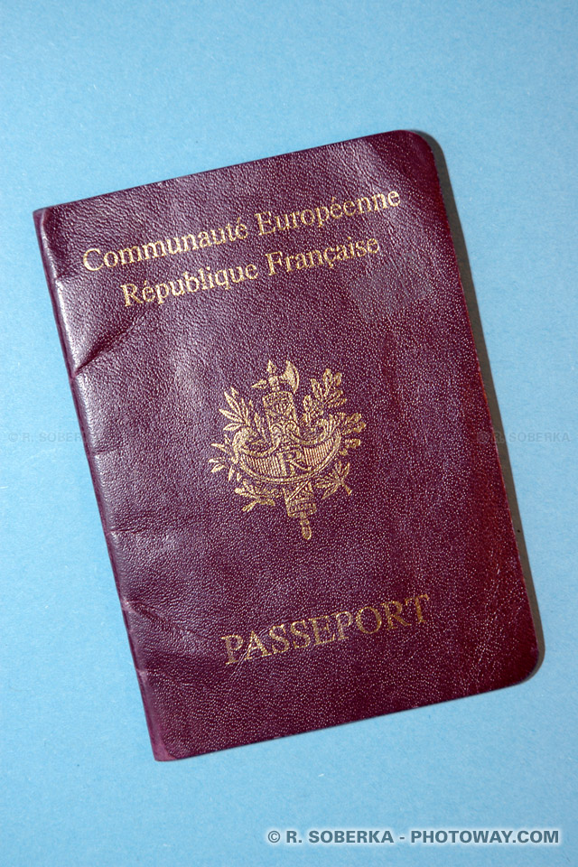 Image Photos de passeports photo de passeport français retenu à Dubaï