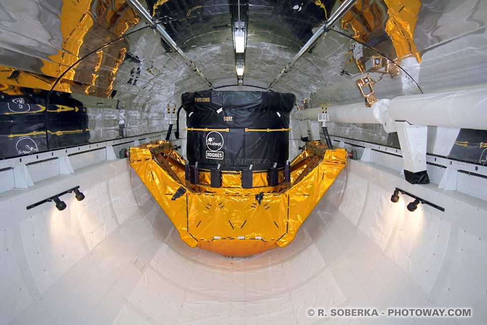 Photo de la navette spatiale Columbia - Photo de la soute de la navette au Kennedy Space Center en Floride