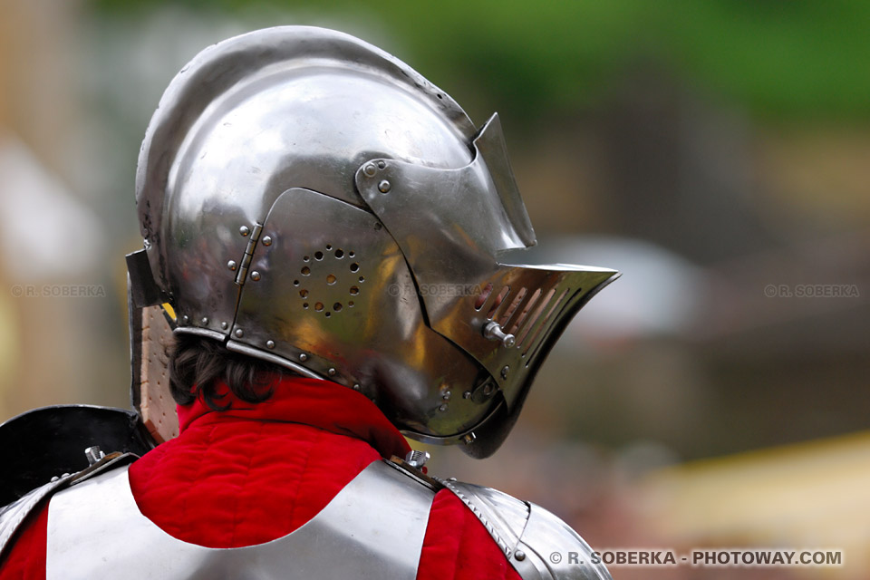 Photo de casque de chevalier photos de chevalier lors des joutes de Sedan