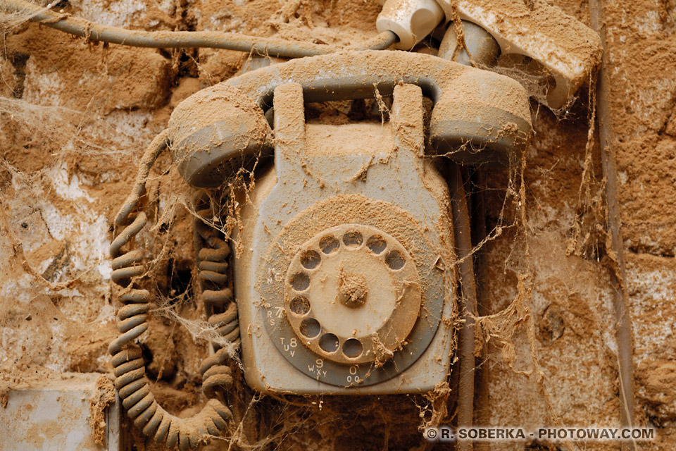 Photo d'un vieux téléphone : photos des technologies de communication