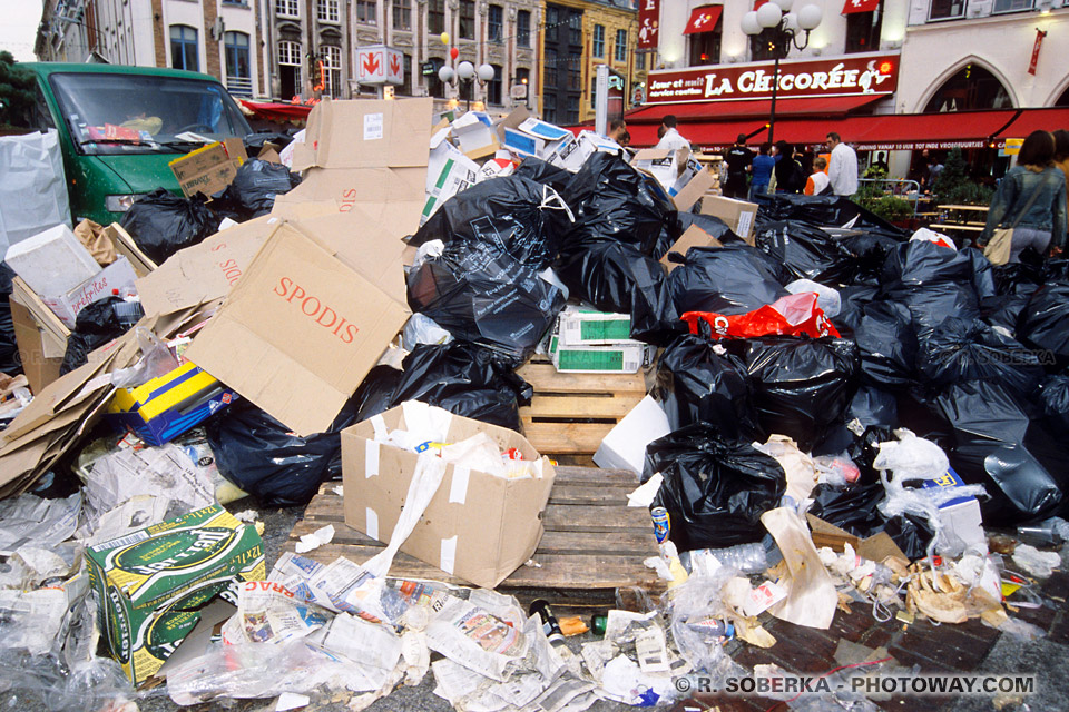 Tas d'ordures à la Braderie de lille