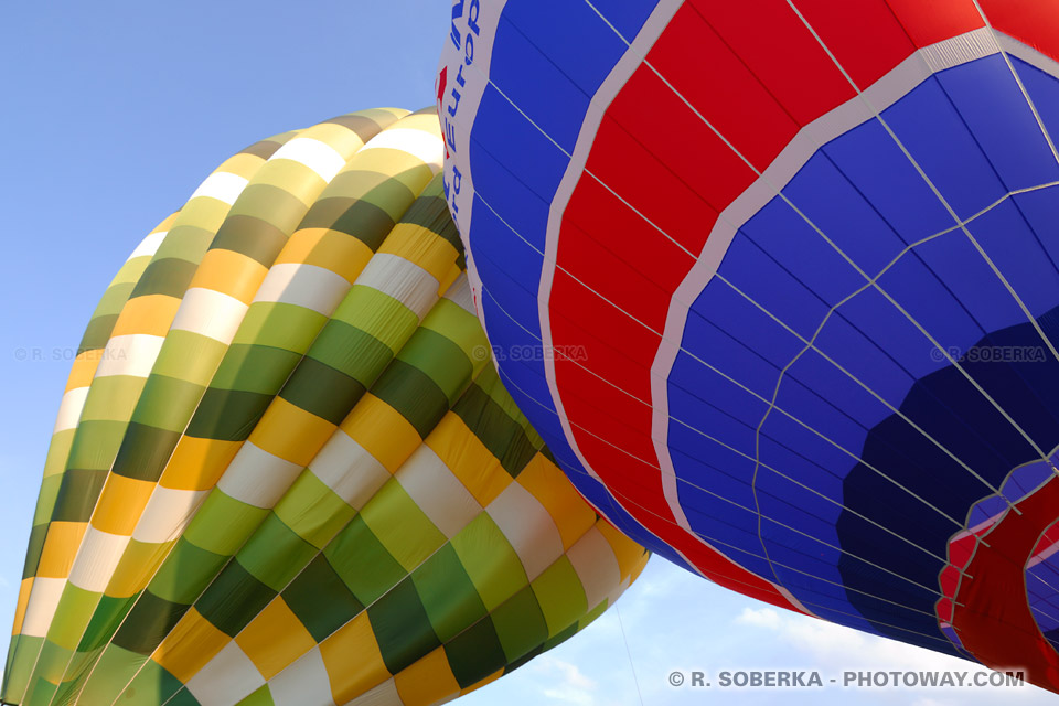 Photos de montgolfières photo de deux montgolfières