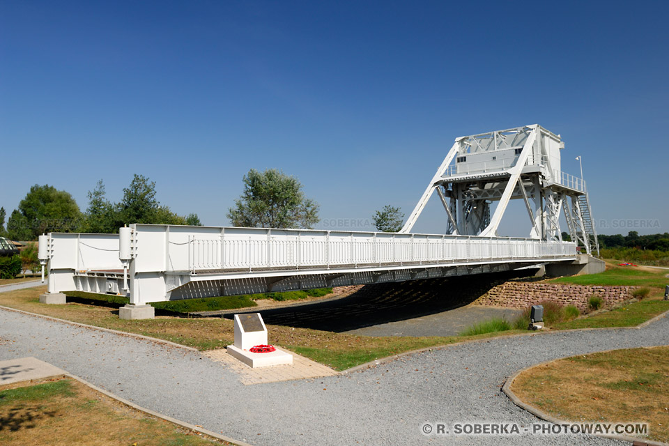 Images Photos D-Day 6 juin 1944 photos pont de Bénouville reportage photo Normandie