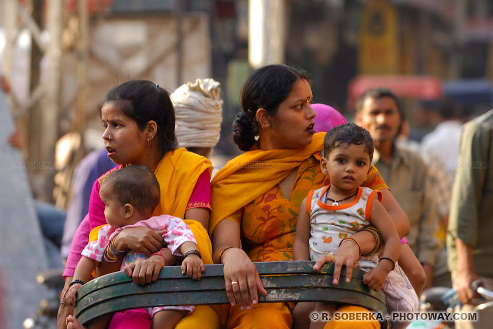 Photos de deux soeurs indiennes - New Delhi Inde 