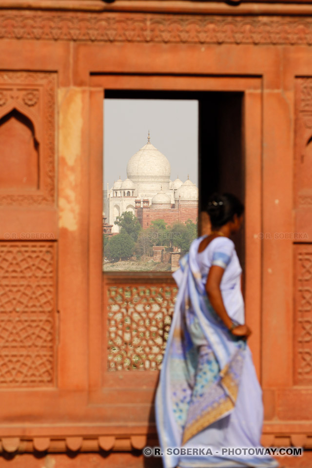 Photos jd'une eune femme indienne et du Taj Mahal en Inde
