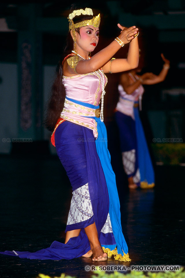 danseuse de ballet du spectacle Ramayana