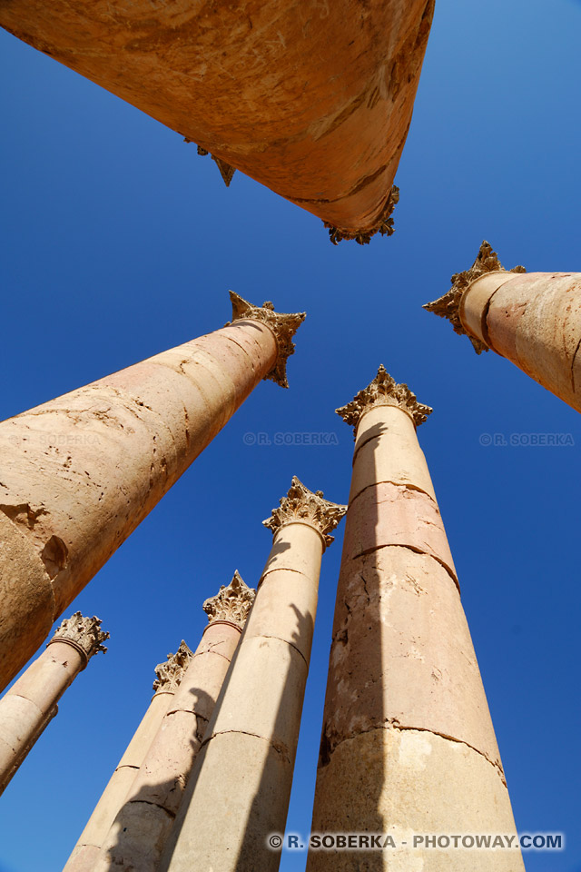 Photos des colonnes de Jerash en Jordanie photo du temple de Jerash en Jordanie