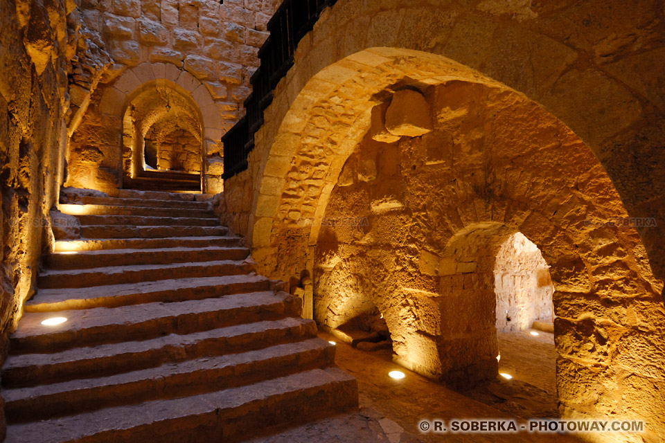 Photos de couloirs, photo couloir de la forteresse Qalaat al Rabad Jordanie