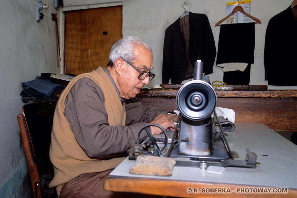Images et Photos de machines à coudre photo machine à coudre ancienne à Malte