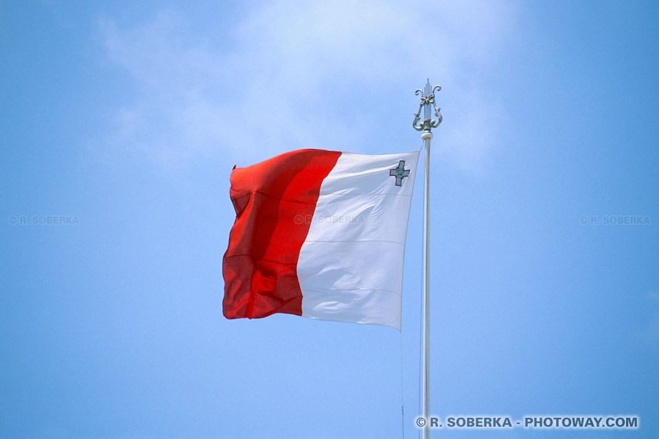 Images Photo du drapeau de Malte photos drapeau Maltais et George Cross