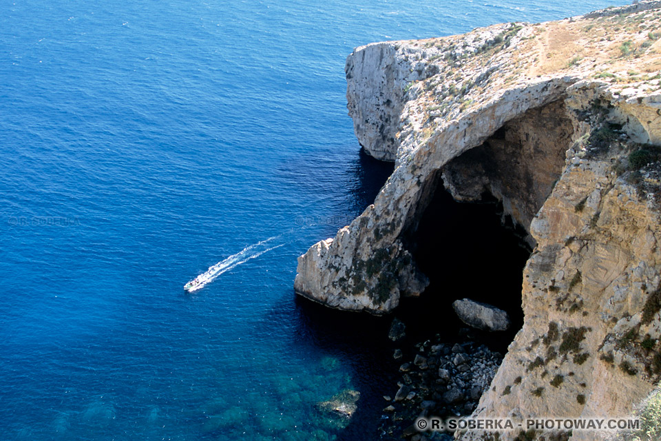 Images et Photos des côtes méditerranéennes photo de la Blue Grotto à Malte