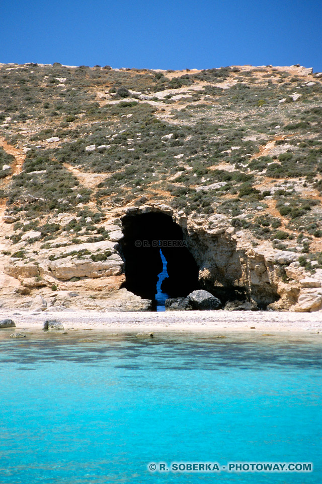 Images Photos de Grottes Marines photo grotte marine à Comino Blue Lagoon