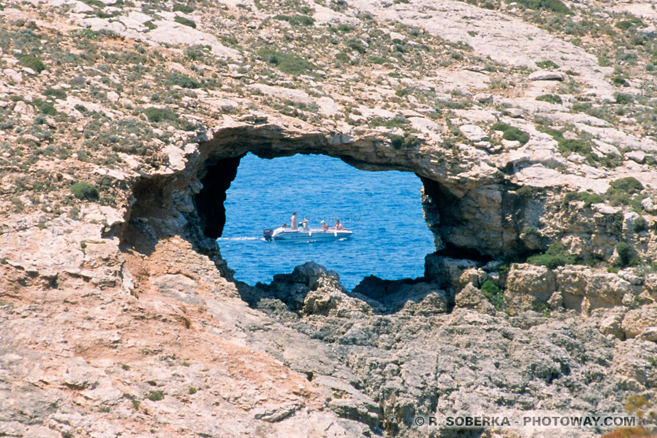 Image et Photo d'un trou impressionant photo d'un trou image d'un trou