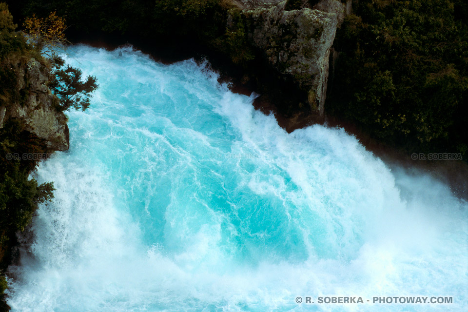 Photos de chutes : Photo des chutes Huka falls en Nouvelle-Zélande