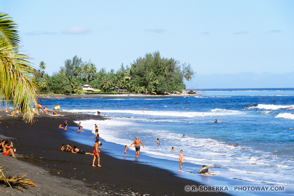 Photos de plages de sable noir, photo plage volcanique de Papara Tahiti