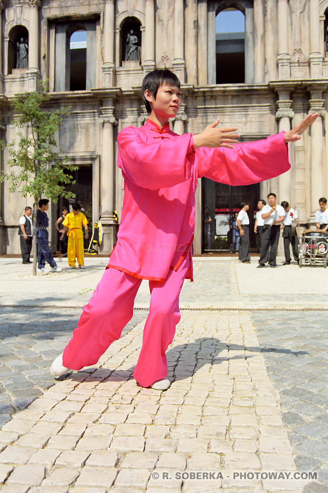 Photos d'Arts Martiaux Chinois : photo de représentation de Kung-Fu et autres Arts Martiaux