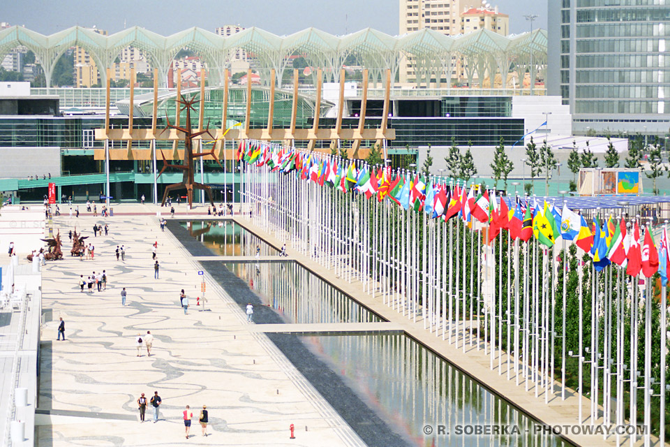 Photos des drapeaux : photo de drapeaux à l'Expo 98 de Lisbonne au Portugal