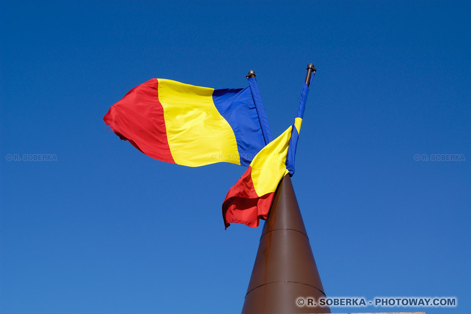 Image Photo du drapeau roumain photos du drapeau roumain en Roumanie