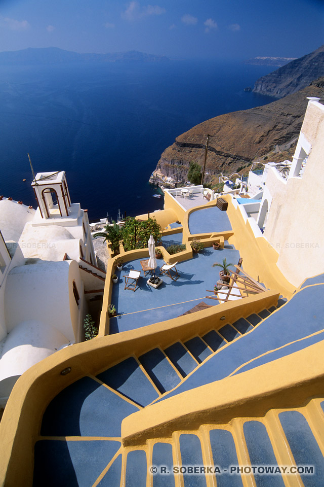 voyage à Fira capitale de Santorin