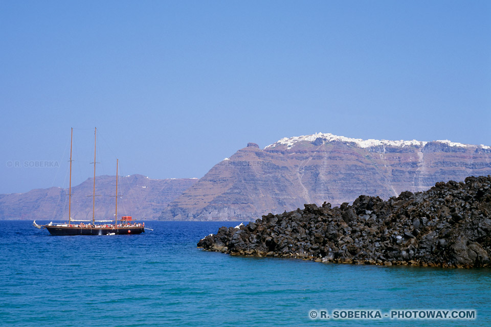 Bateaux coisières à Santorin