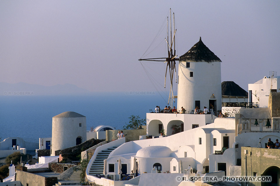 Image de moulin à vent à Santorin